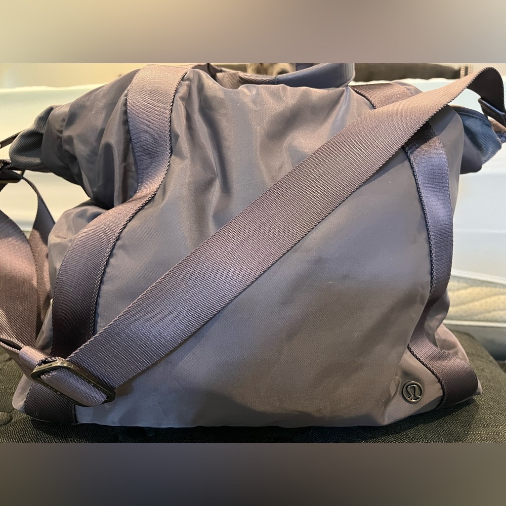 Lulu duffel bag perfect condition